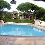 Le Castillon A 10 Apartment *